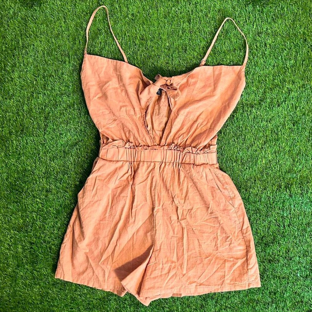 One ❤️ Clothing Los Angeles Peachy Pink Linen Romper - Size Small
